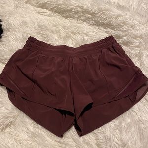 Maroon lululemon 2.5 hotty hot shorts